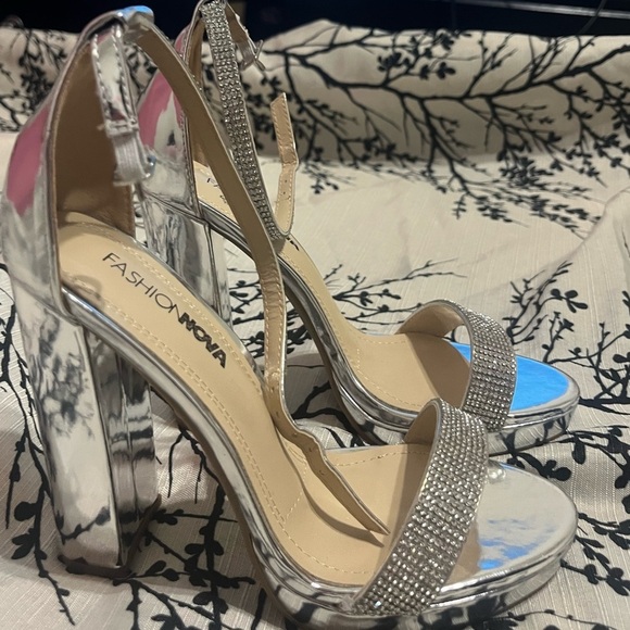 Sliver Size 6 heels from Fashion Nova. - Picture 2 of 3
